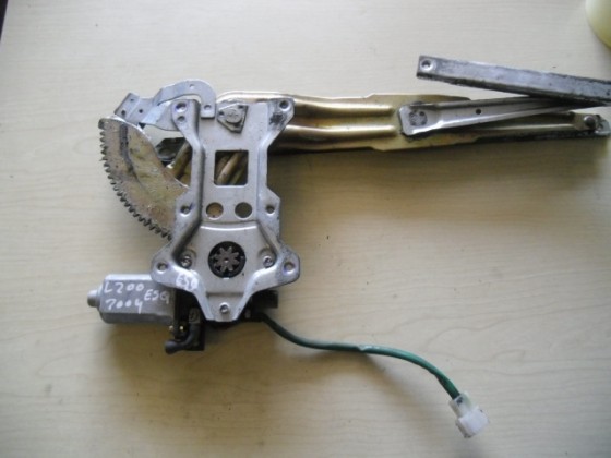 Elevador Vidro Esquerdo Electrico Mitsubishi 2004 L200 ev351
